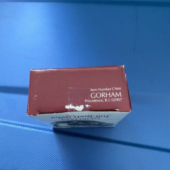 Full-Lead Crystal Chantilly Shell Box with lid 4" - Picture 9 of 9